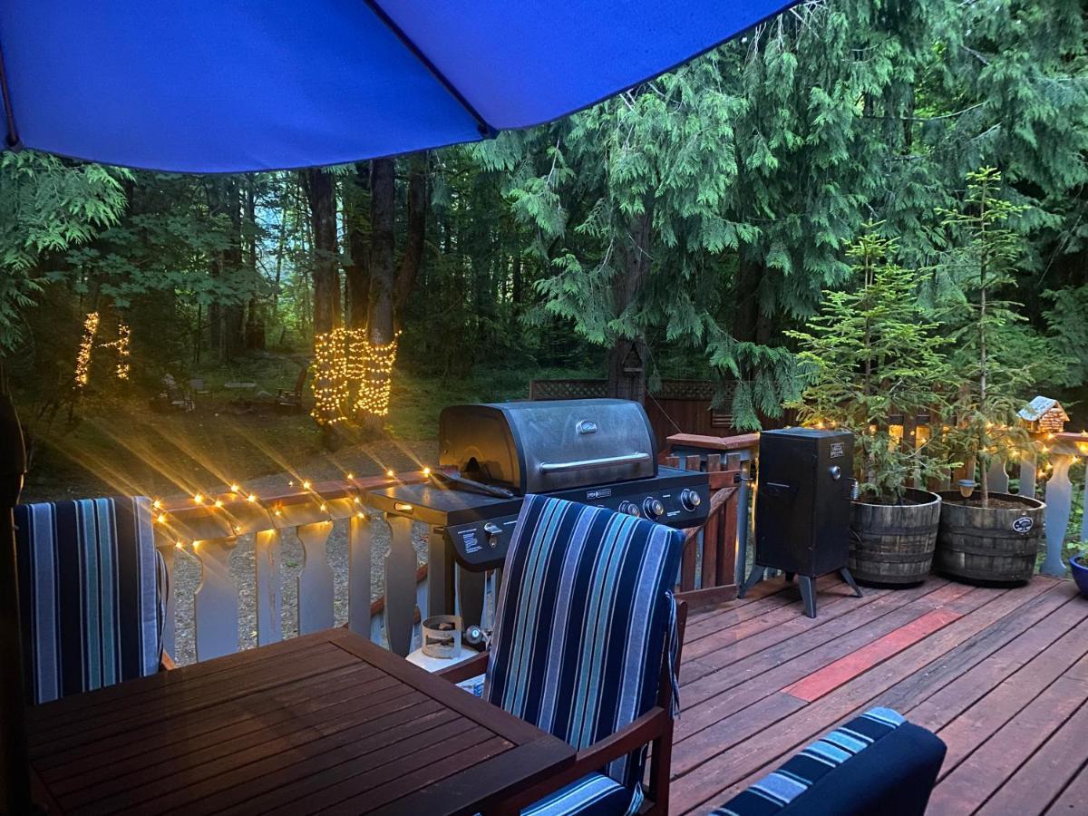 Cozy Bird House W Big Screen! Mount Hood Village Bagian luar foto