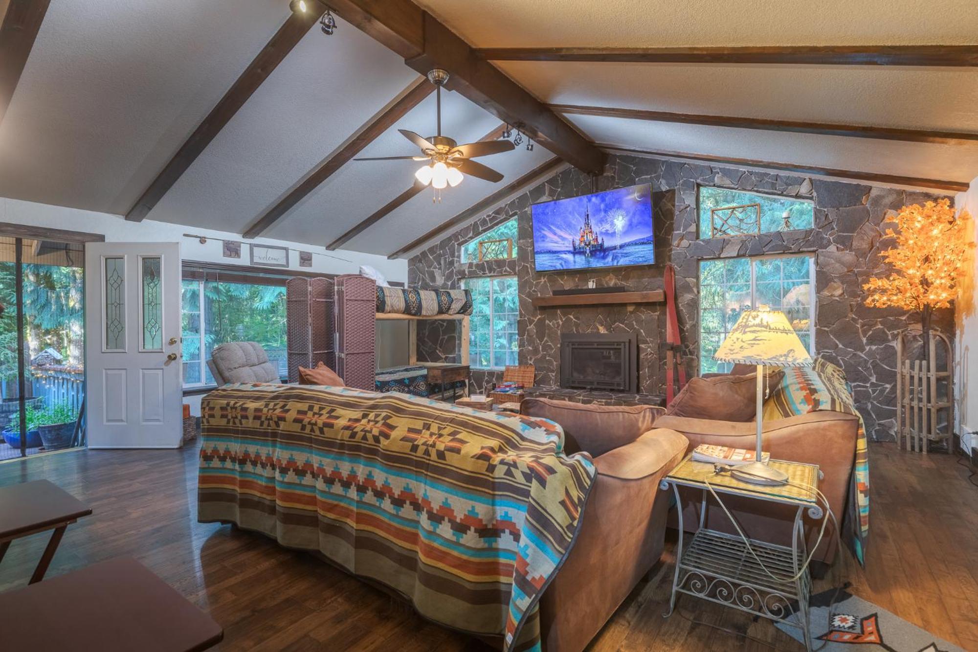 Cozy Bird House W Big Screen! Mount Hood Village Bagian luar foto